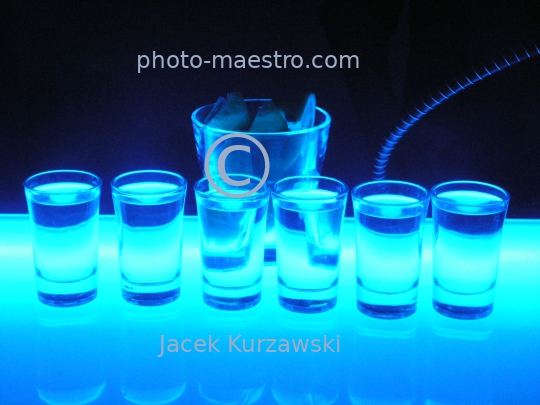 drink,glass,icembar,blue light