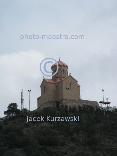 Georgia,Tibilisi,capital city of Georgia,city center,Old Town,architecture,buildings,traditional buildings,Kura,river,church
