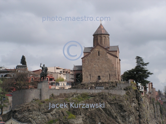 Georgia,Tibilisi,capital city of Georgia,city center,Old Town,architecture,buildings,traditional buildings,Kura,river,Metekhi Church,Statue of King Vakhtang Gorgasali

