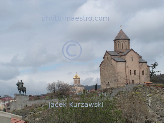 Georgia,Tibilisi,capital city of Georgia,city center,Old Town,architecture,buildings,traditional buildings,Kura,river,Metekhi Church,Statue of King Vakhtang Gorgasali
