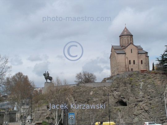 Georgia,Tibilisi,capital city of Georgia,city center,Old Town,architecture,buildings,traditional buildings,Kura,river,Metekhi Church,Statue of King Vakhtang Gorgasali
