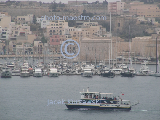 Malta,Valetta,architecture,port,haven,harbor,ships,boats