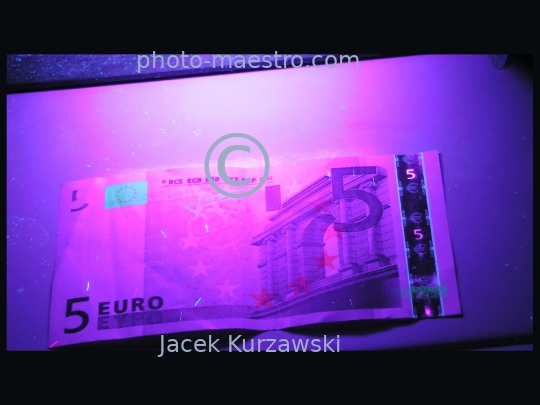 Money,Europe,euro,note,5euro,watermark,security,UV,Uv light