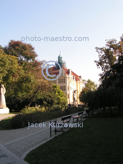 Poland,Bydgoszcz,Kuyavian-Pomeranian Voivodeship,architecture,history,city center,monuments,Filharmony,park,sculpture