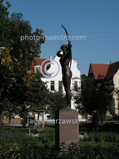 Poland,Bydgoszcz,Kuyavian-Pomeranian Voivodeship,architecture,history,city center,monuments,parc,The Archer Lady Sculpture