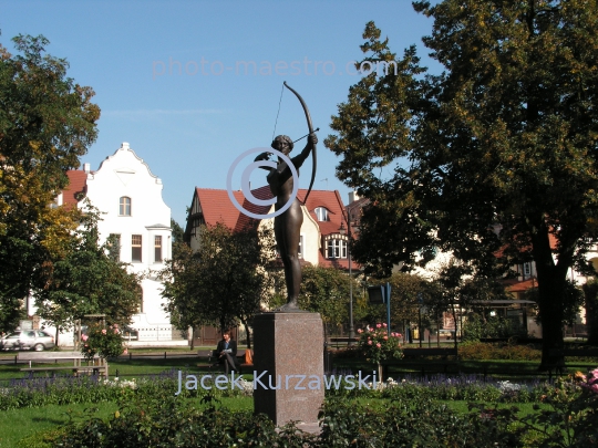 Poland,Bydgoszcz,Kuyavian-Pomeranian Voivodeship,architecture,history,city center,monuments,parc,The Archer Lady Sculpture