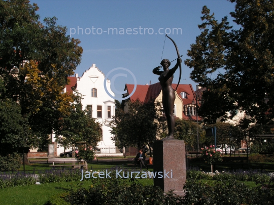 Poland,Bydgoszcz,Kuyavian-Pomeranian Voivodeship,architecture,history,city center,monuments,parc,The Archer Lady Sculpture