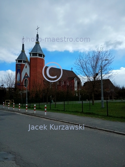 Poland,Bydgoszcz,Kuyavian-Pomeranian Voivodeship,architecture,roads,Wyzyny district,church,modern architecture