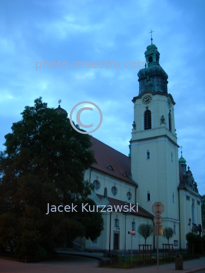 Poland,Bydgoszcz,Kuyavian-Pomeranian Voivodeship,architecture,Sacre Coeur of Bydgoszcz,church,Piastowski Square,ilumination,twilight,ambience