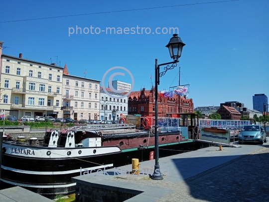 Poland,Bydgoszcz,Kuyavian-Pomeranian Voivodeship,city center,daily life in Bydgoszcz,summer,Brda river,architecture,Old Town,barque 