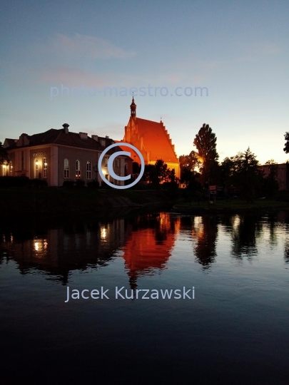 Poland,Bydgoszcz,Kuyavian-Pomeranian Voivodeship,Old Town,architecture,Cathedral Church,twilight,sunset,Brda river