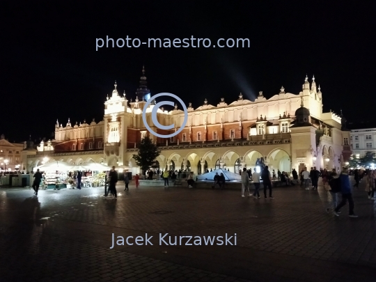 Poland,Cracow,Lesser Poland Voivodeship,architecture,monouments,history,Old Town,ambience,night,Old Town market Square,Hall