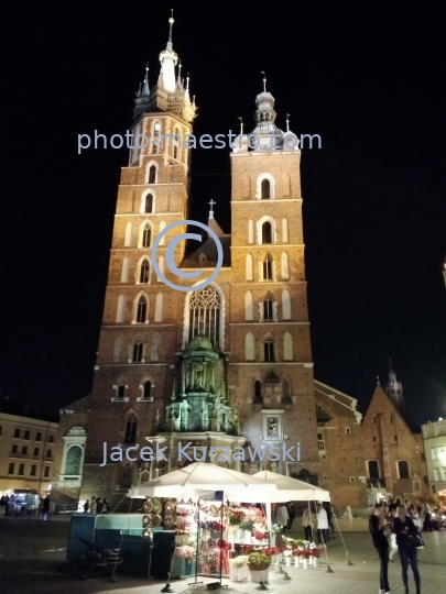 Poland,Cracow,Lesser Poland Voivodeship,architecture,monouments,history,Old Town,ambience,night,Old Town market Square,,Virgin Mary Church