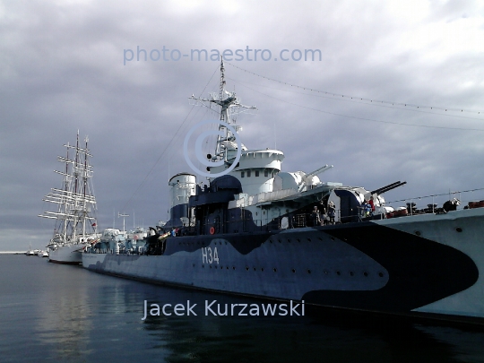 Poland,Gdynia,Pomeranian Voivodeship,Baltic Sea,port,harbour,buildings,city center,architecture,yachts,recreation,navy,museum