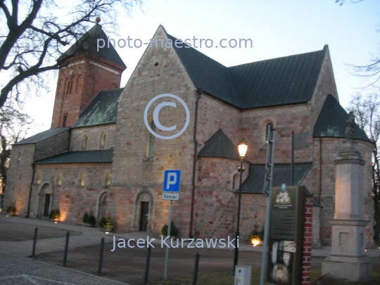 Poland,Kruszwica,Kuyavian-Pomeranian Voivodeship,Colegial Church,Roman art,architecture,monuments,twilight,ambience