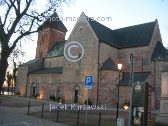 Poland,Kruszwica,Kuyavian-Pomeranian Voivodeship,Colegial Church,Roman art,architecture,monuments,twilight,ambience