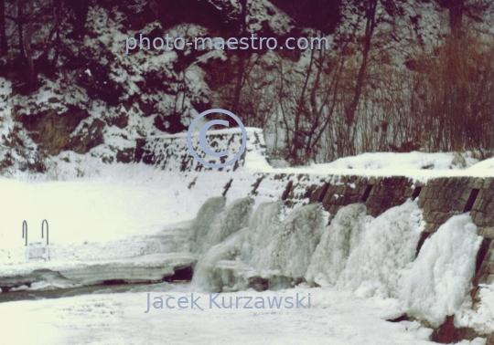 Poland,Muszyna,Lesser Poland voivodeship,monouments,architecture,nature,baleonology,mountains,winter,ice,Poprad River