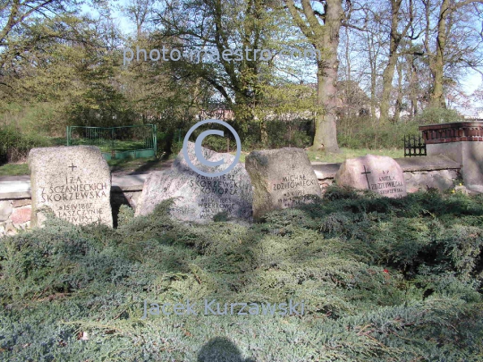 Poland,nawra,Kuyavian-Pomeranian Voivodeship,Residence,Park,Cementary