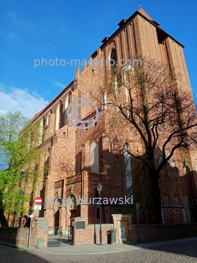 Poland,Torun,Kuyavian-Pomeranian Voivodeship,architecture,Old Town,,monuments,spring,city center,Kopernika Str..Cathedral