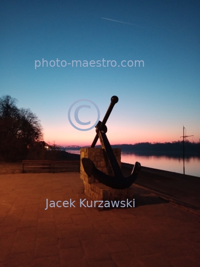 Poland,Torun,Kuyavian-Pomeranian Voivodeship,architecture,Old Town,panoramical view,Vistula,bridge,sunrise,ilumination