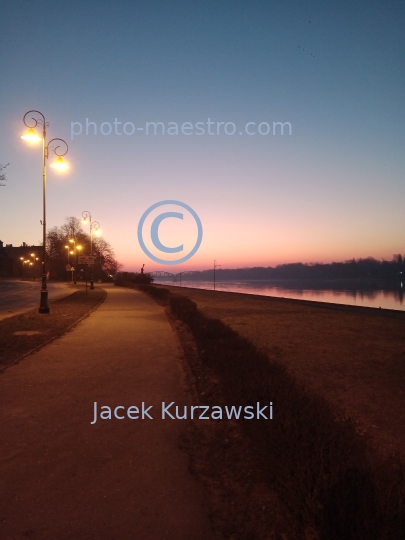 Poland,Torun,Kuyavian-Pomeranian Voivodeship,architecture,Old Town,panoramical view,Vistula,bridge,sunrise,ilumination