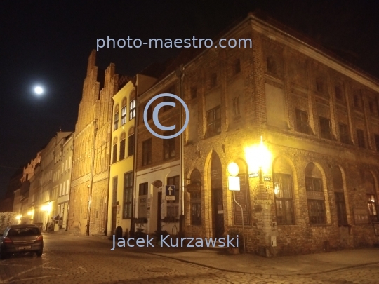 Poland,Torun,Kuyavian-Pomeranian Voivodeship,architecture,OldTown,Nicolaus Copernicus House,ilumination,winter,moon