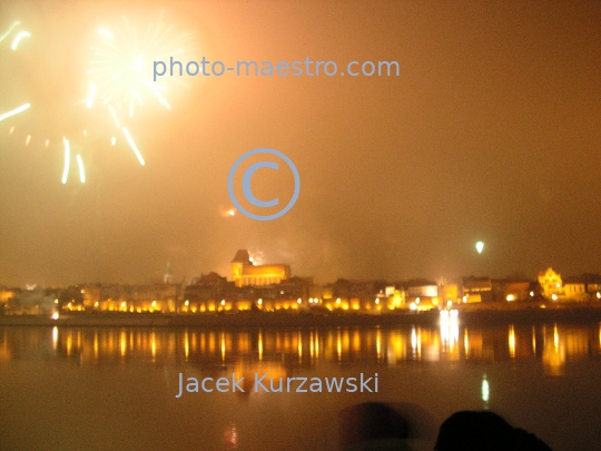 Poland,Torun,Kuyavian-Pomeranian Voivodeship,architecture,Vistula,Ilumination,fireworks