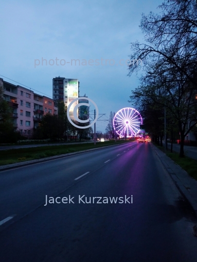 Poland,Torun,Kuyavian-Pomeranian Voivodeship,architecture,wheel,eye,twilight,illlumination