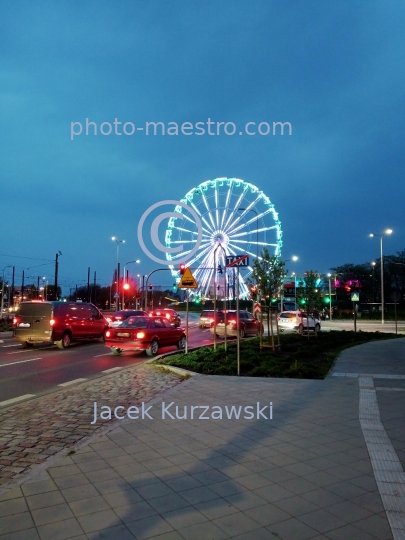 Poland,Torun,Kuyavian-Pomeranian Voivodeship,architecture,wheel,eye,twilight,illlumination