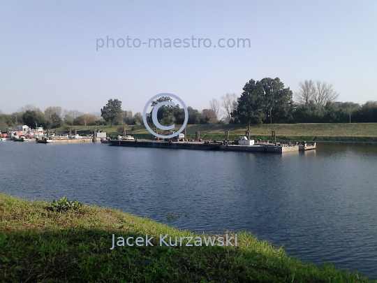 Poland,Torun,Kuyavian-Pomeranian Voivodeship,Bydgoskie district,park,ambience,Vistula,port,harbour,boats