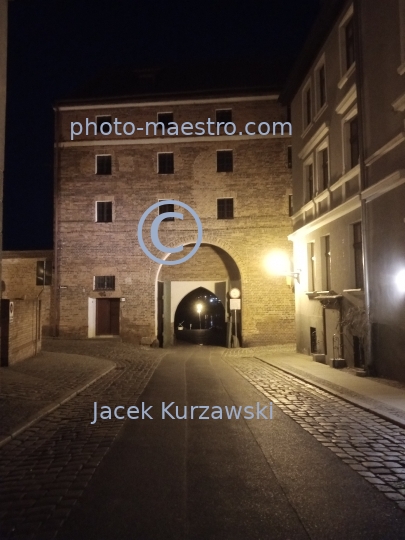 Poland,Torun,Kuyavian-Pomeranian Voivodeship,Old Town,panoramical view,medieval architecture,Holy Spirit Gate,City walls,UNESCO,nocturne,ilumination