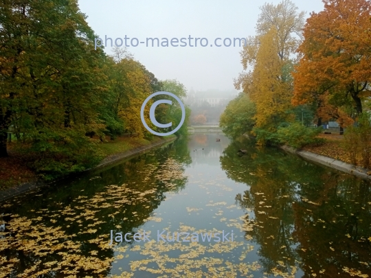 Poland,Warsaw,Mazowieckie voivodeship,Mazovia region,City Center,architecture,monouments,Ujazdowski Castle,fog,autumn