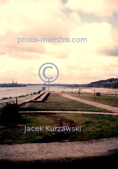 Poland,Wloclawek,,Kuyavian-Pomeranian Voivodeship,City center,Reservoir,Wloclawek dam,architecture,monumetns,Vistula,Pt Popieluskzo Cross